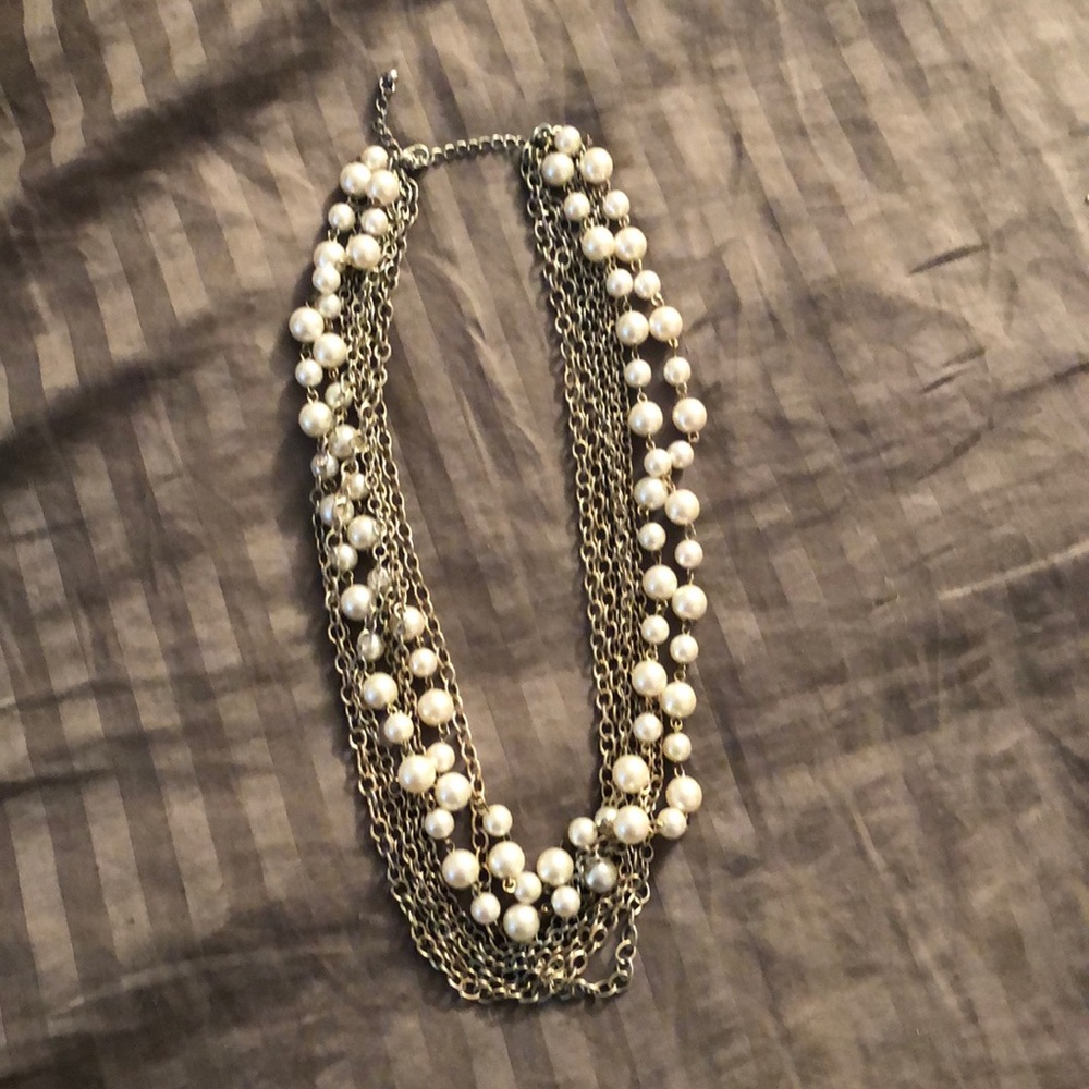 Faux pearl statement necklace